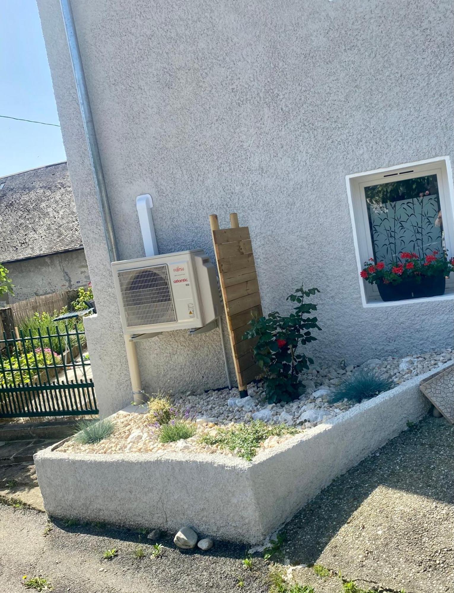 Maison De Village Entre Lac Et Montagne La Motte-Servolex Exterior photo